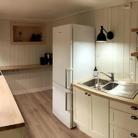 Sentralt Pa Med Egen Inngang *